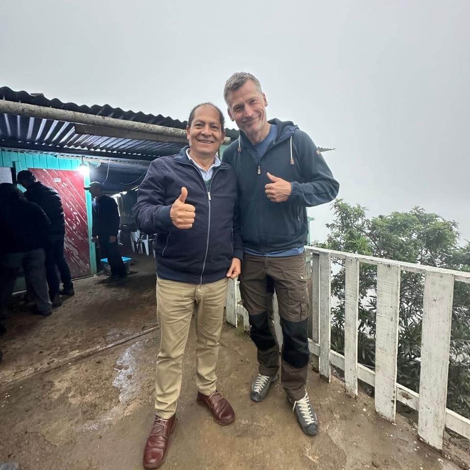 En la inauguración de los Atrapanieblas con Nikolaj Coster-Waldau, actor y guionista danés, reconocido por interpretar a Jaime Lannister en Juego de Tronos.